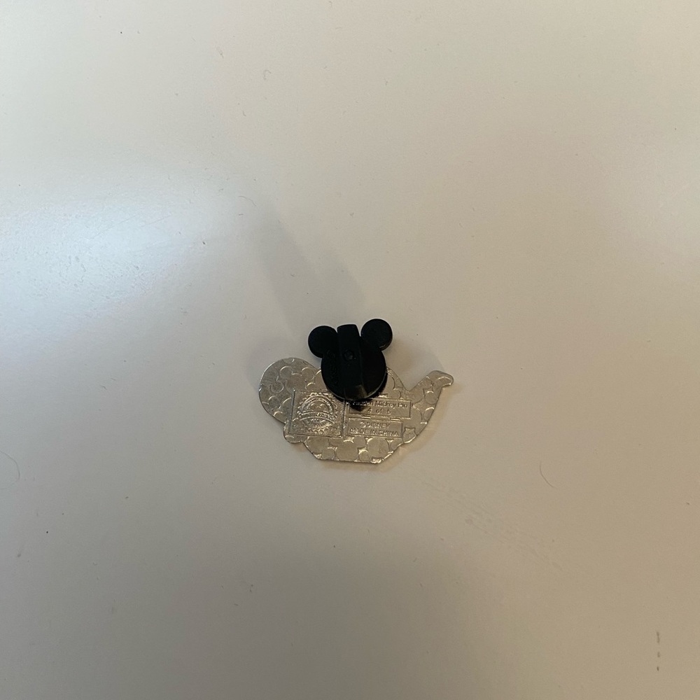 Mickey Teapot Pin - Picture 2 of 2